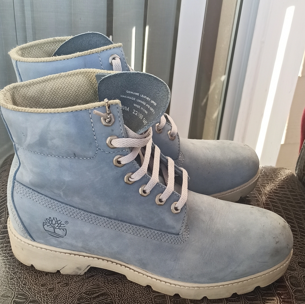 Timberland skyblue suede boots